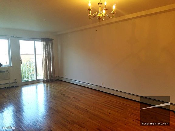 3rd image of 3016 33rd St APT 3R