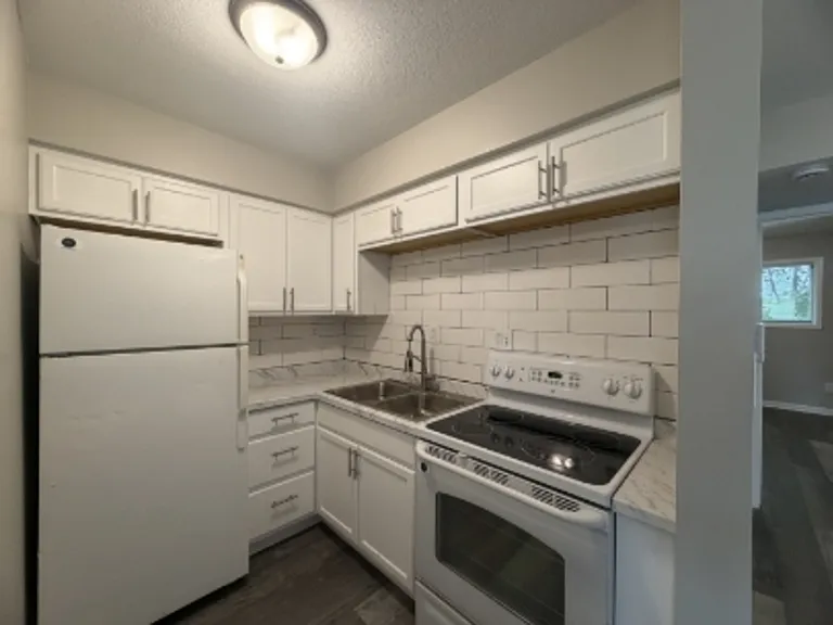611 Ewing Ave #A — Photo 10