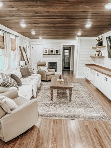 233 Garner Ln, Lawrenceburg, TN, 38464