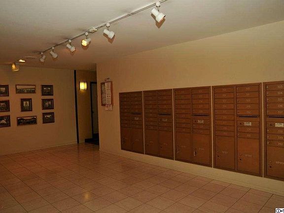 5th image of 330 S Mentor Ave Unit 311