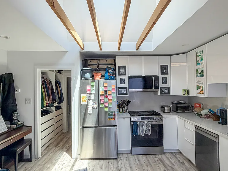 2224 Grant St #C — Photo 3