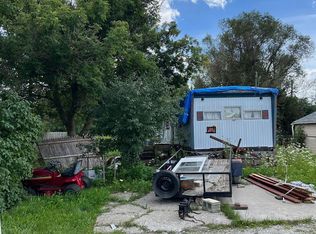 1131 Bruce St, Cottrellville, MI 48039