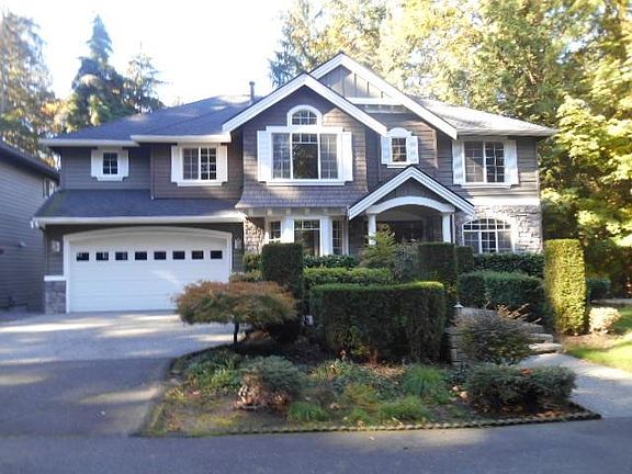 Front of house, only 2 homes on this street.