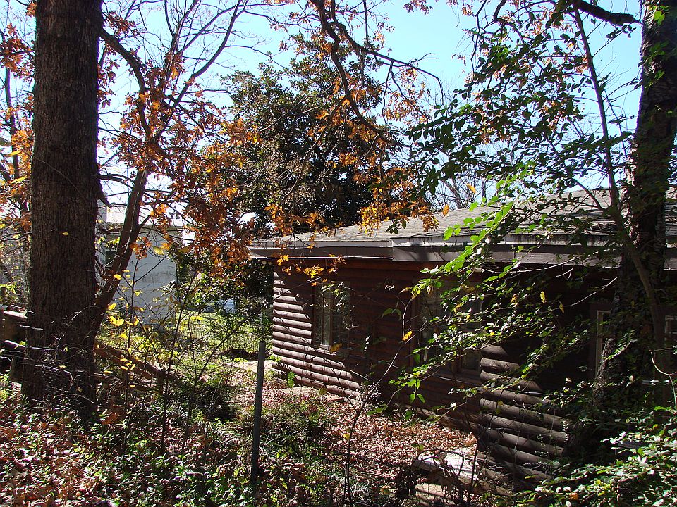 side of house facing 337 Ave