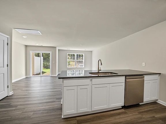 5th image of 109C Rose Park Ct