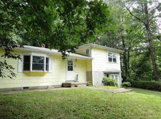 2562 Highlands Rd, Franklin, NC 28734