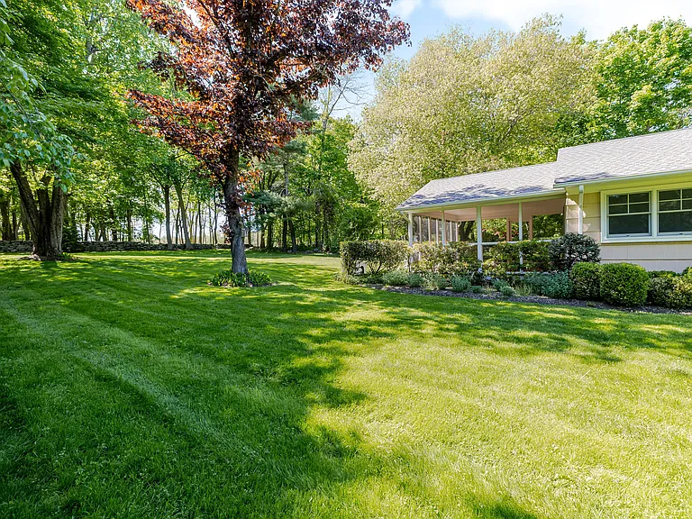 395 Taconic Rd — Photo 14