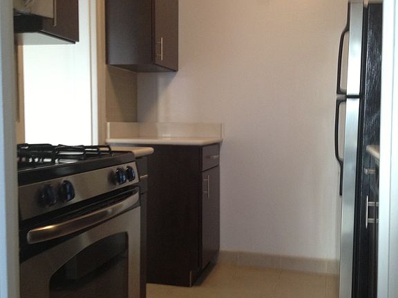 3rd image of 200 E 33rd St APT 7G