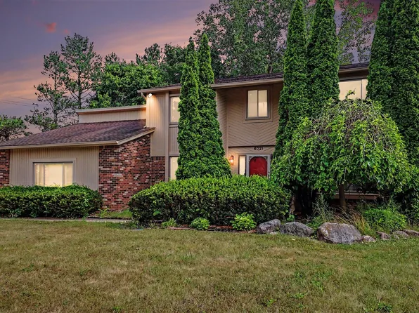 6021 Fairbrook Dr, West Bloomfield, MI 48322