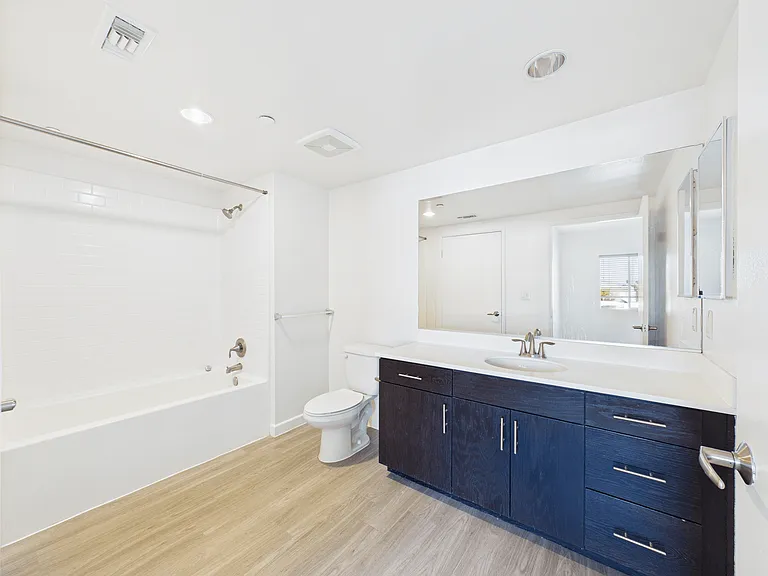 Citron Apartments — Photo 28