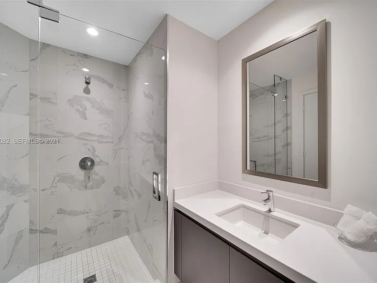 851 NE 1st Ave #0 — Photo 7
