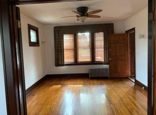 2446 4th St APT 4, Trenton, MI 48183