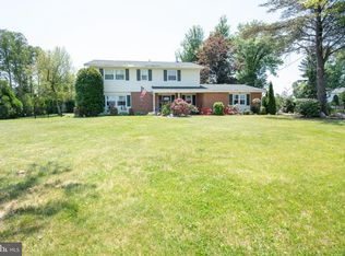 911 Thornton Rd, Horsham, PA 19044