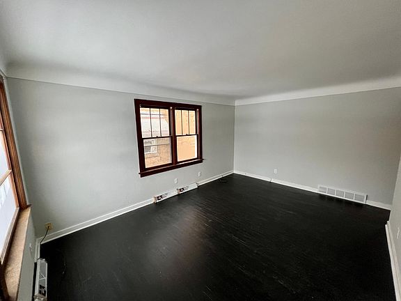 5th image of 1620 N Woodbridge St