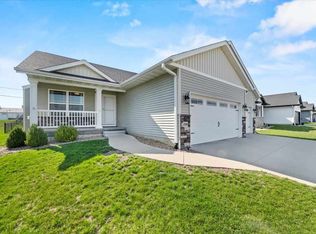2416 Snapdragon Cir SW, Cedar Rapids, IA 52404