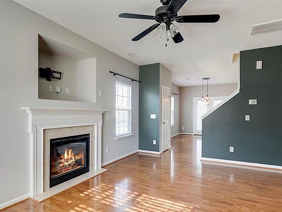 3rd image of 511 Summer Storm Dr #511
