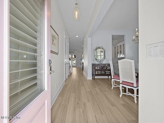 5th image of 393 34TH Avenue S