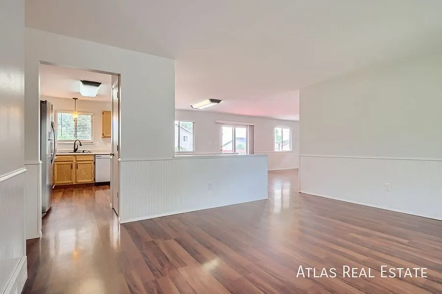 Available September 11th!! Pet Friendly!! Updated 4 Bed/3 Bath House W/ Finished Basement In Beau... — Photo 2