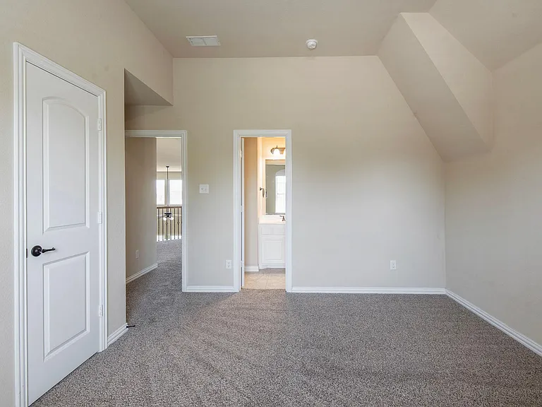 1914 Menominee Dr — Photo 21