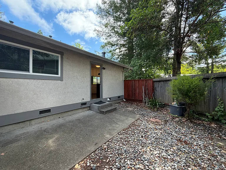 87 Randall Ln — Photo 17