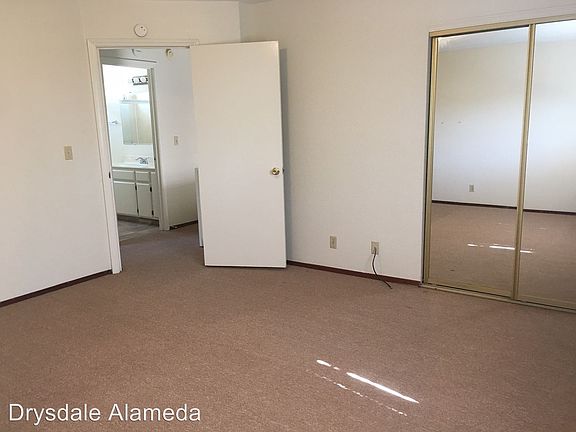 4th image of 21663 Garden Ave APT 14