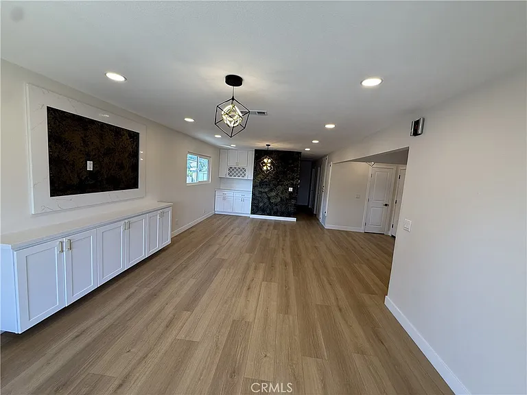 906 Majella Ave — Photo 8