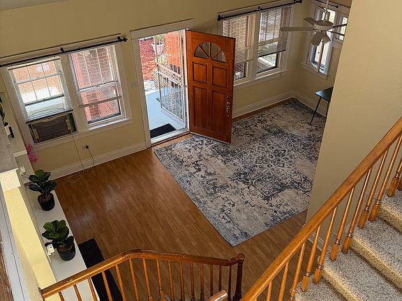 3rd image of 627 N Washington St
