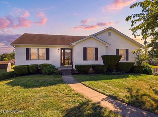 1039 Indian Trl, Lawrenceburg, KY 40342