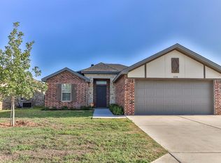 1208 79th St, Lubbock, TX 79423