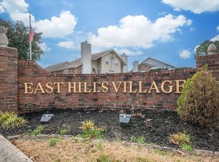 305 Village Ln W, Dickson, TN 37055