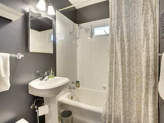 5th image of 4012 21st Ave S
