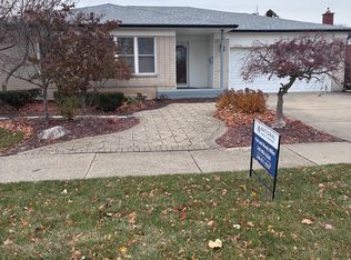 32138 Bradner Dr, Warren, MI 48088