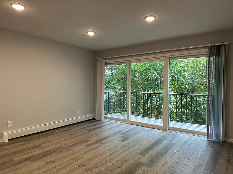 116 Blossom Rd #4 — Photo 11
