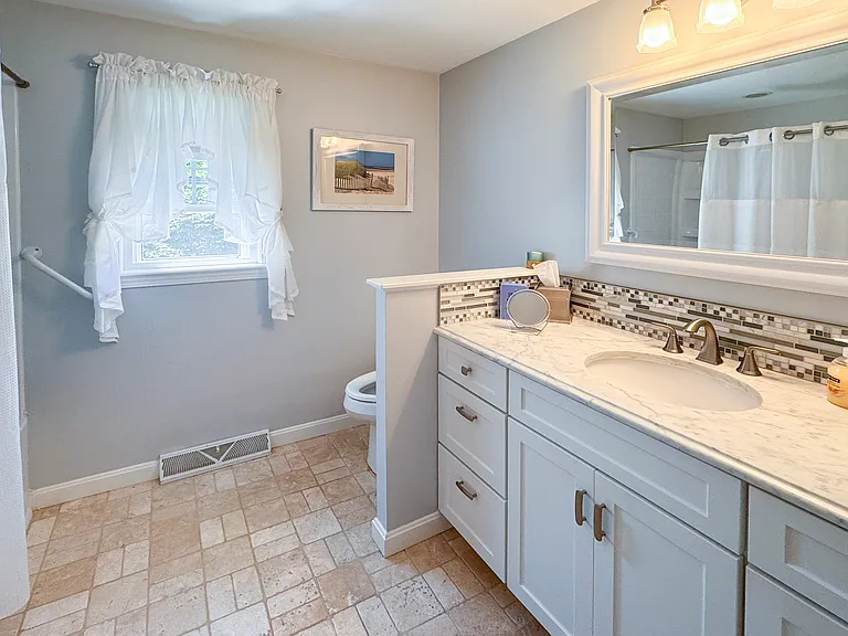 182 Beacon St — Photo 13