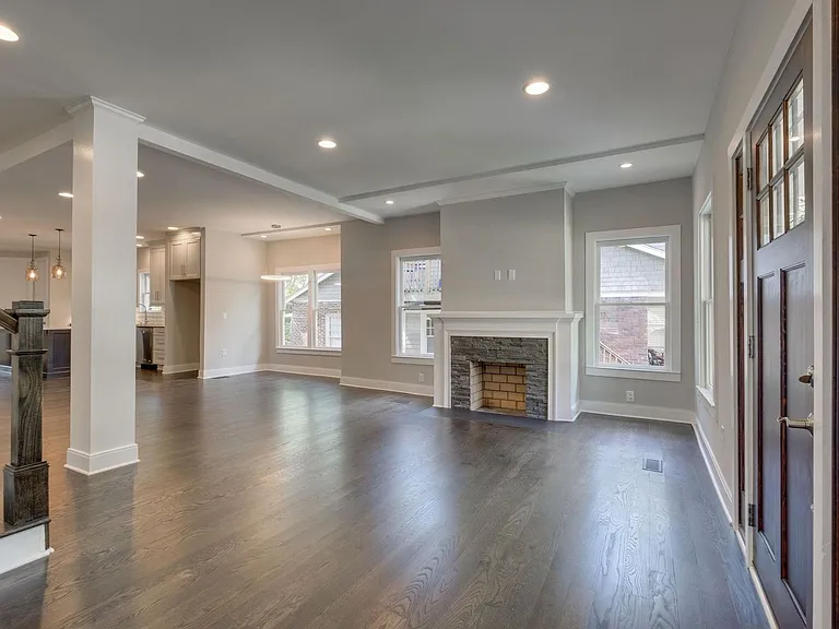 1509 Ashwood Ave — Photo 5