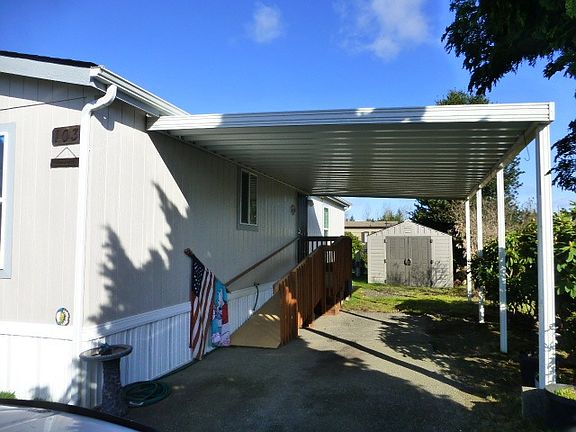 3rd image of 16600 25th Ave NE Unit 103