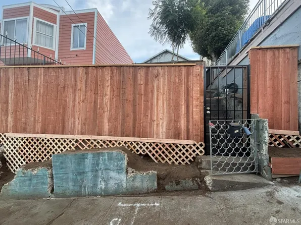 107 Dwight St, San Francisco, CA 94134