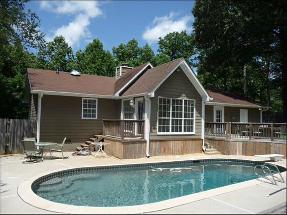 2nd image of 2925 Tara Woods Dr