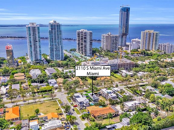 4th image of 2100 S Miami Ave #2110