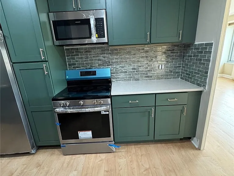 320 Fort Duquesne Blvd #19H — Photo 8