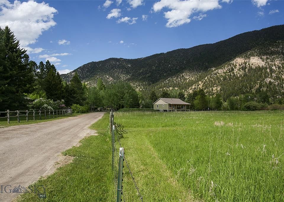1st image of 16 Evergreen Ln