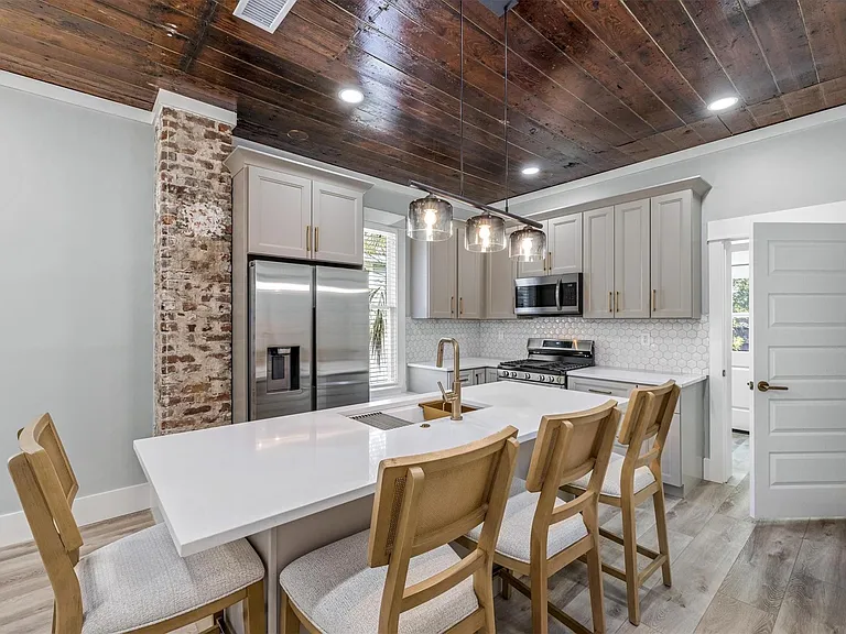3406 Avenue Q 1/2 — Photo 14
