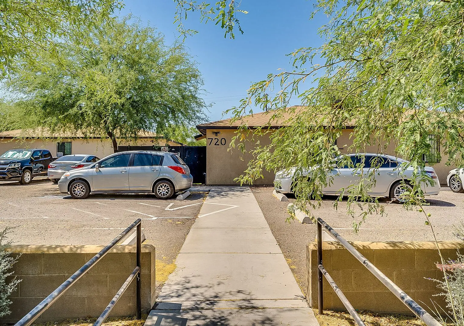 720 E. Lester St. — Photo 1