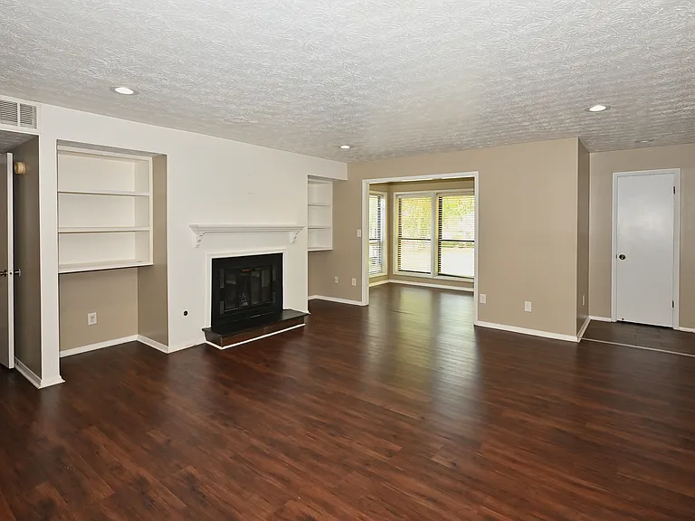 908 Park Ridge Cir — Photo 19