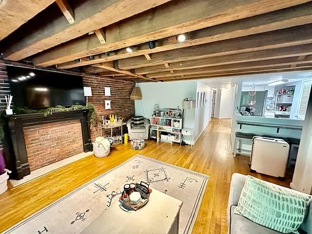 102 Commercial St #4 — Photo 5