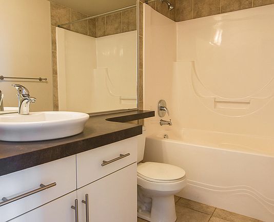 5th image of 10136 104th St NW #1402
