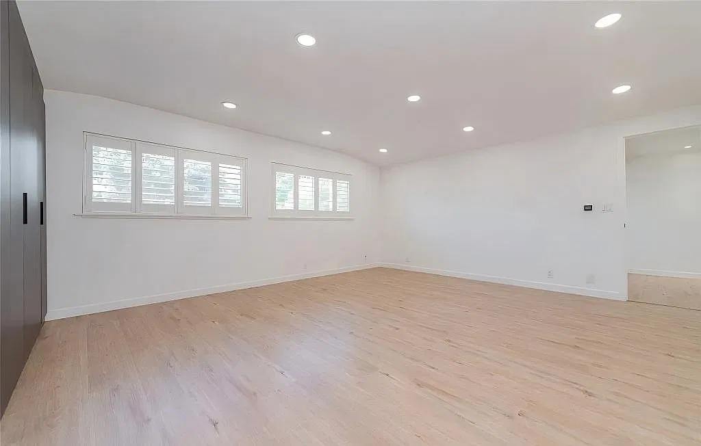 3 bed, 2.5 bath, 2266 sqft, $6,800 — Photo 4