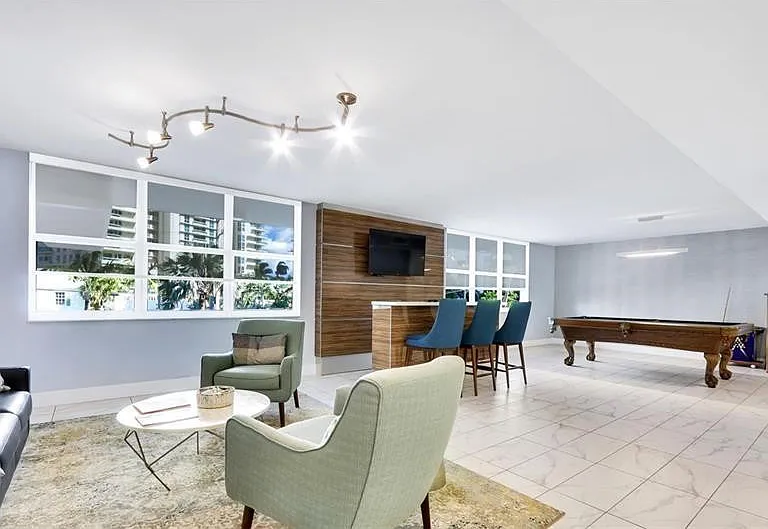 77 S Birch Rd #8C — Photo 34