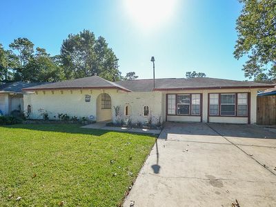 5006 Hollybrook Ln, Houston, TX, 77039