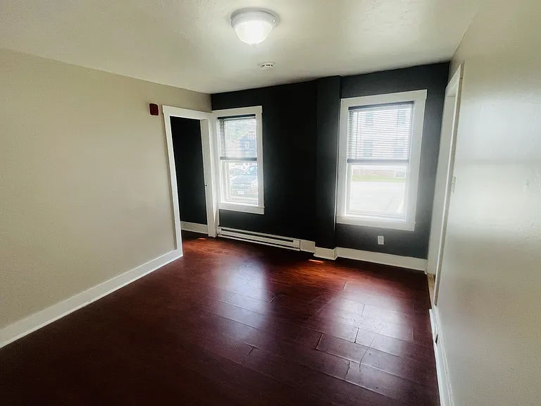 347 Main St #2 — Photo 3